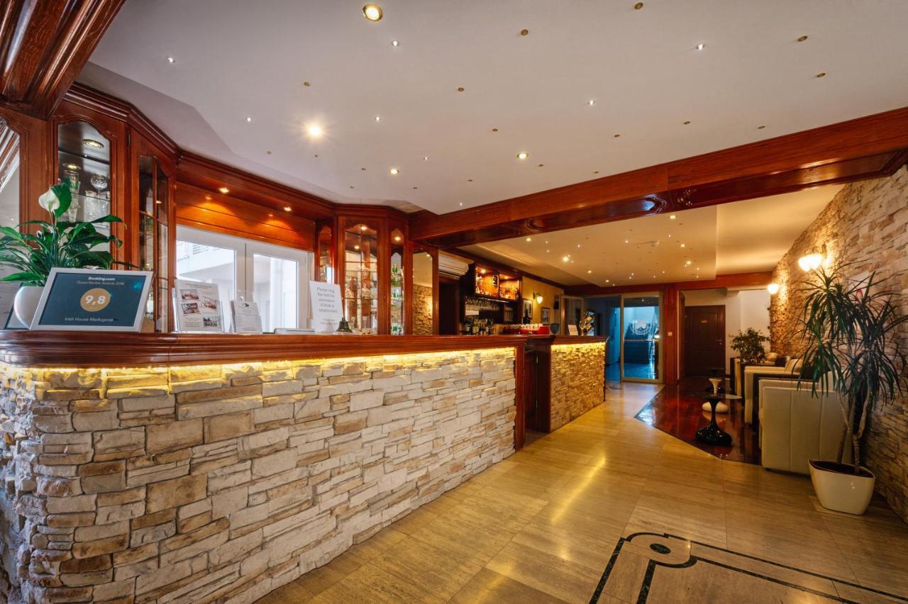 Irish House Medugorje Aparthotel Buitenkant foto