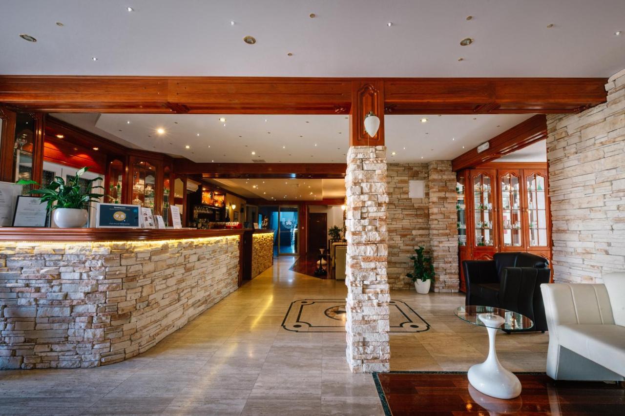Irish House Medugorje Aparthotel Buitenkant foto