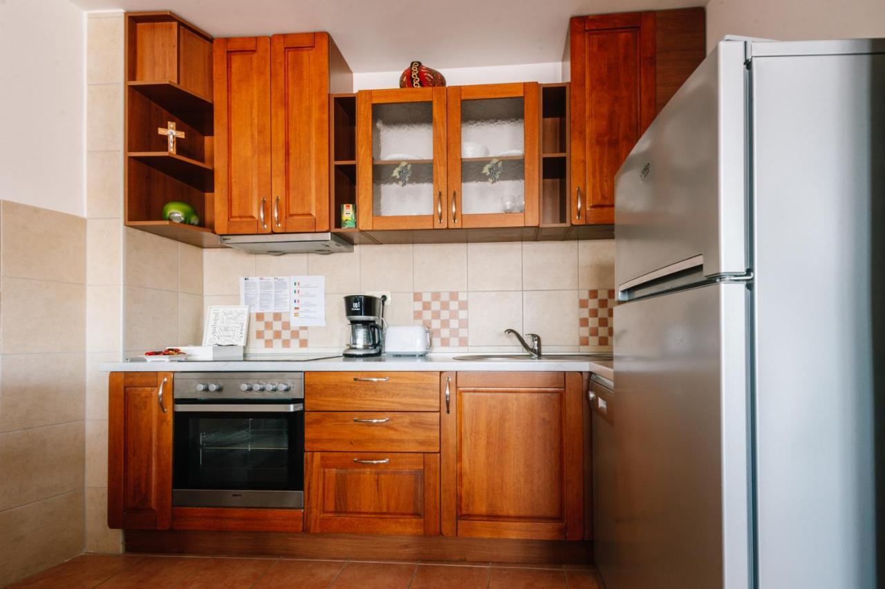 Irish House Medugorje Aparthotel Buitenkant foto